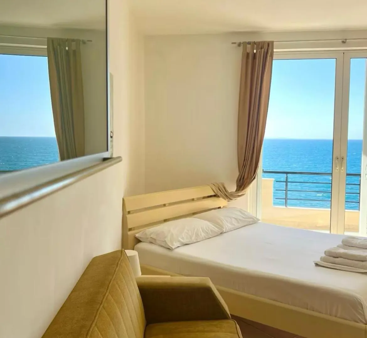 Beachfront Apartments Sarandë